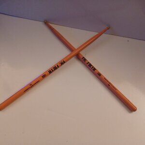 Vic Firth American Classic Drumsticks Natural Wood